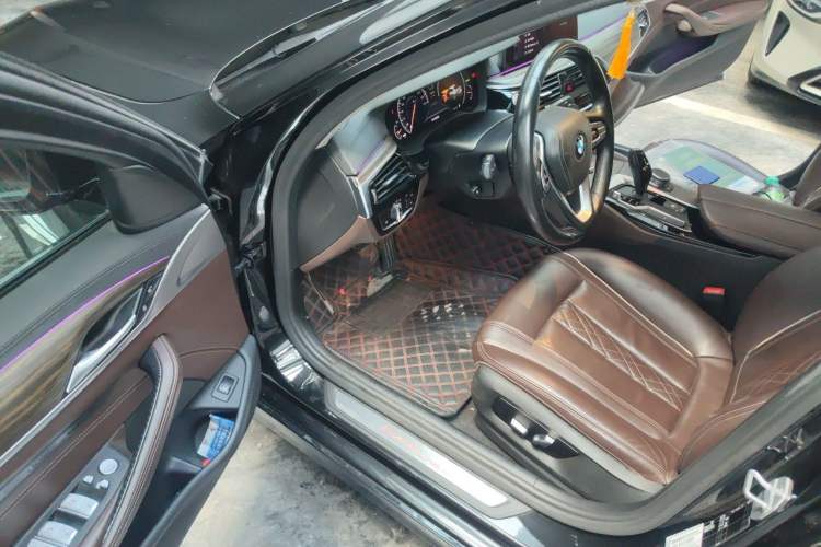Used BMW 5 Series 2019 Facelifted 530Li Leading Edition Luxury Package Driver Seat