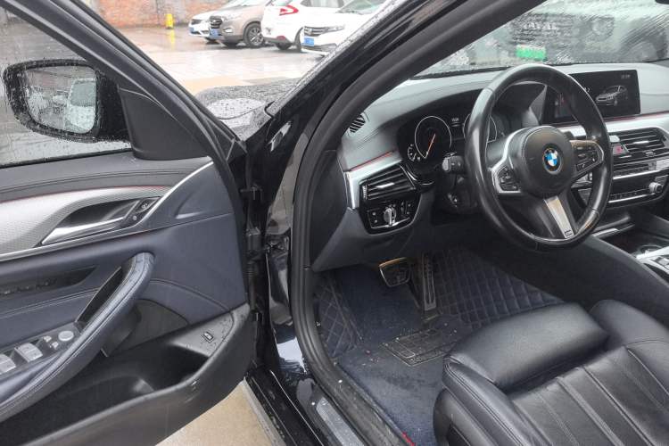 Used BMW 5 Series 2019 525i M Sport Package Driver Seat