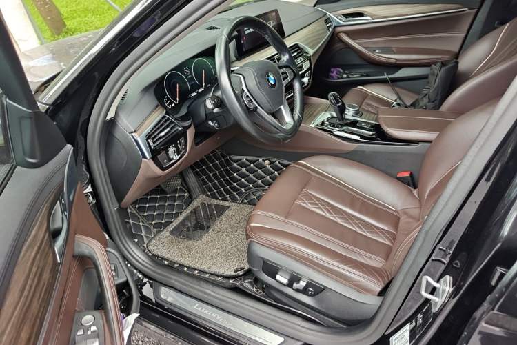 Used BMW 5 Series 2019 Facelifted 530Li Leading Edition Luxury Package Driver Seat