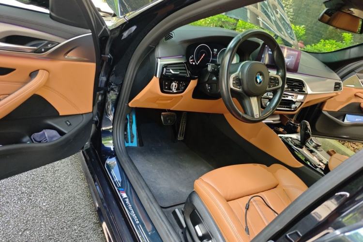 Used BMW 5 Series 2019 525i M Sport Package Driver Seat