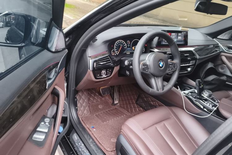 Used BMW 5 Series 2019 Restyled 525Li M Sport Package Driver Seat