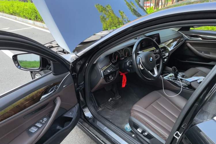 Used BMW 5 Series 2019 525Li Luxury Package Driver Seat