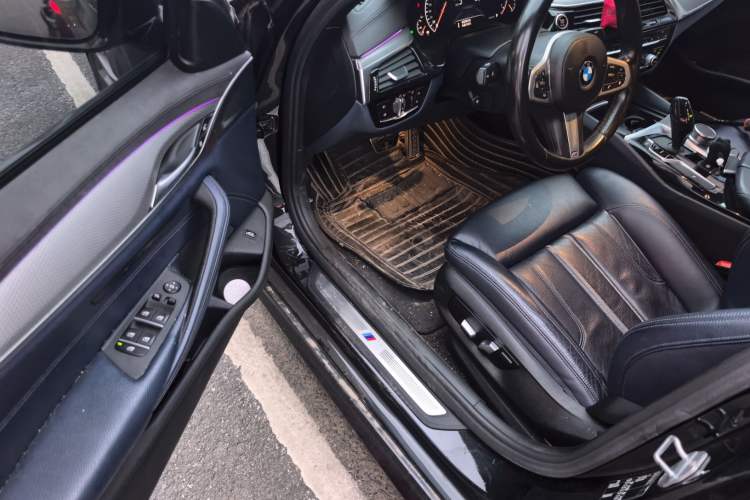 Used BMW 5 Series 2019 525i M Sport Package Driver Seat