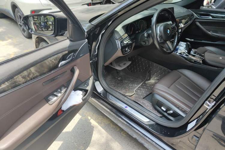 Used BMW 5 Series 2019 525Li M Sport Package Driver Seat