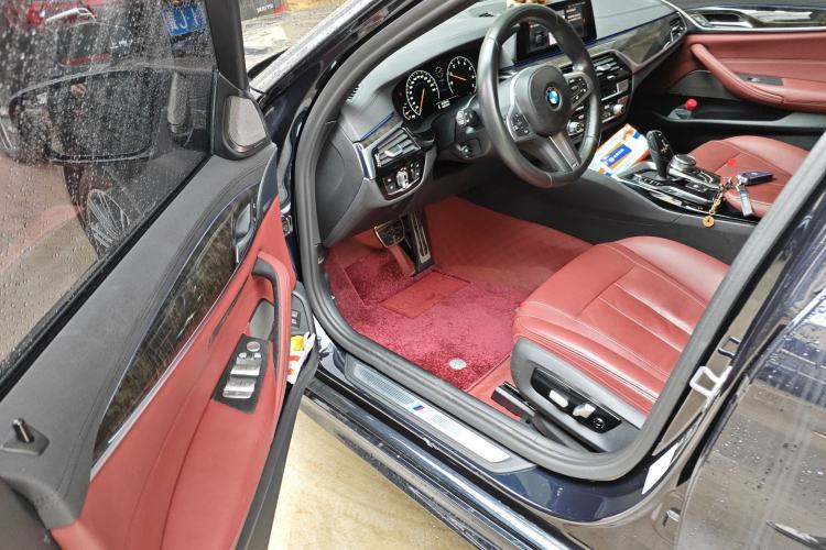 Used BMW 5 Series 2019 530Li Luxury Edition M Sport Package Driver Seat