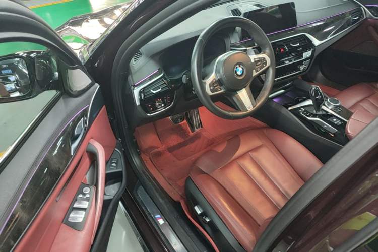 Used BMW 5 Series 2019 530Li Leading Model M Sport Package Driver Seat