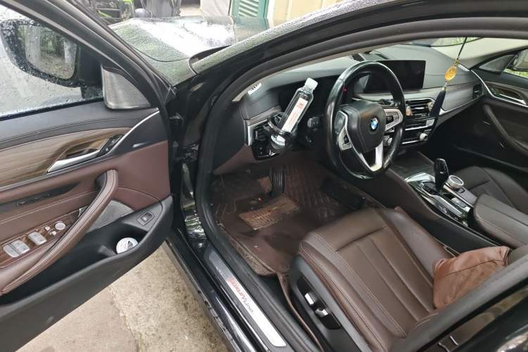 Used BMW 5 Series 2019 525Li Luxury Package Driver Seat