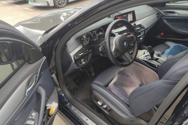 Used BMW 5 Series 2019 525i M Sport Package Driver Seat
