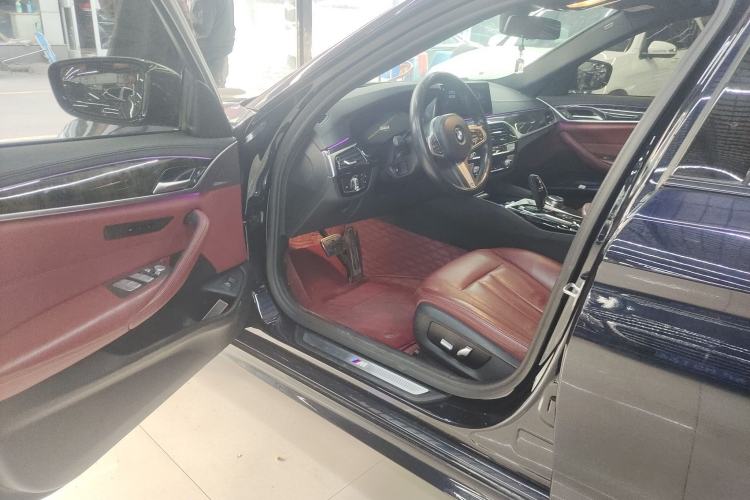 Used BMW 5 Series 2019 Facelifted 530Li Leading Edition M Sport Package Driver Seat