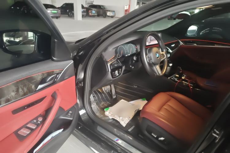 Used BMW 5 Series 2019 530Li Leading Model M Sport Package Driver Seat