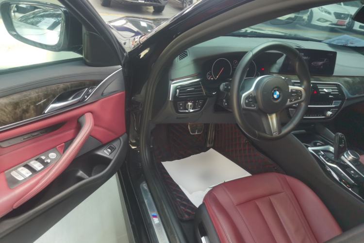 Used BMW 5 Series 2019 530Li Leading Model M Sport Package Driver Seat