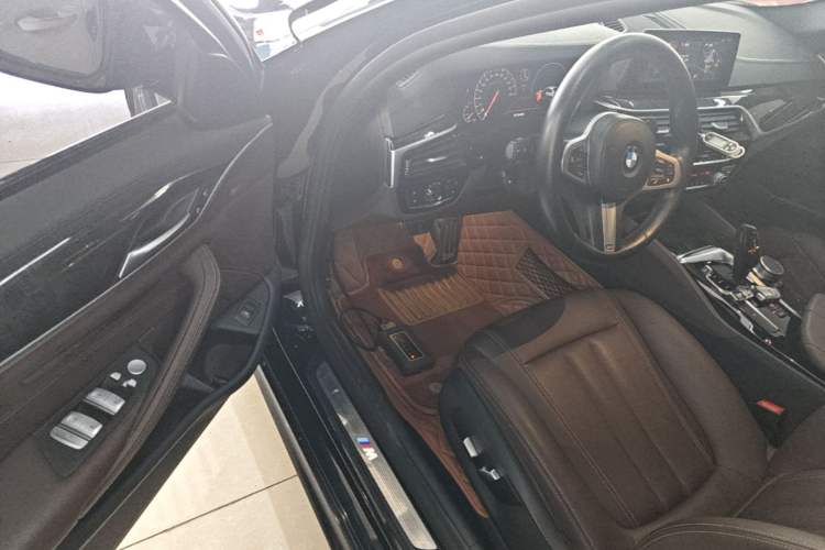 Used BMW 5 Series 2019 525Li M Sport Package Driver Seat