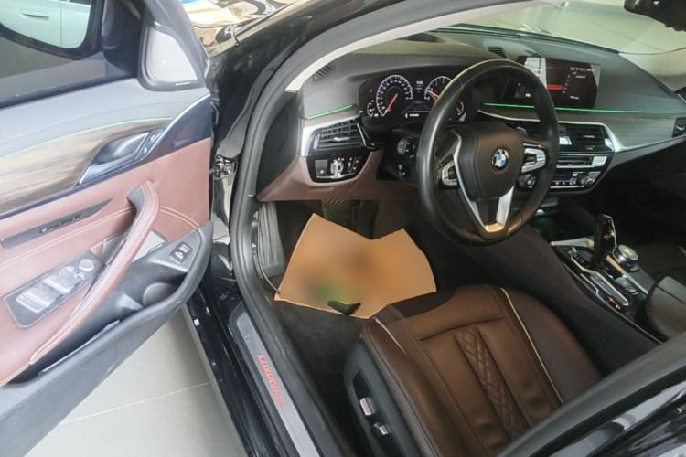 Used BMW 5 Series 2019 Facelifted 530Li Luxury Edition Premium Package Driver Seat