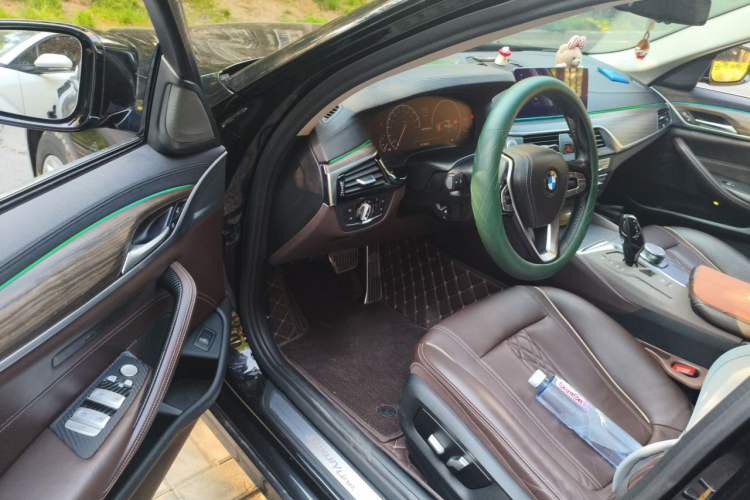 Used BMW 5 Series 2019 530Li Leading Model Luxury Package Driver Seat