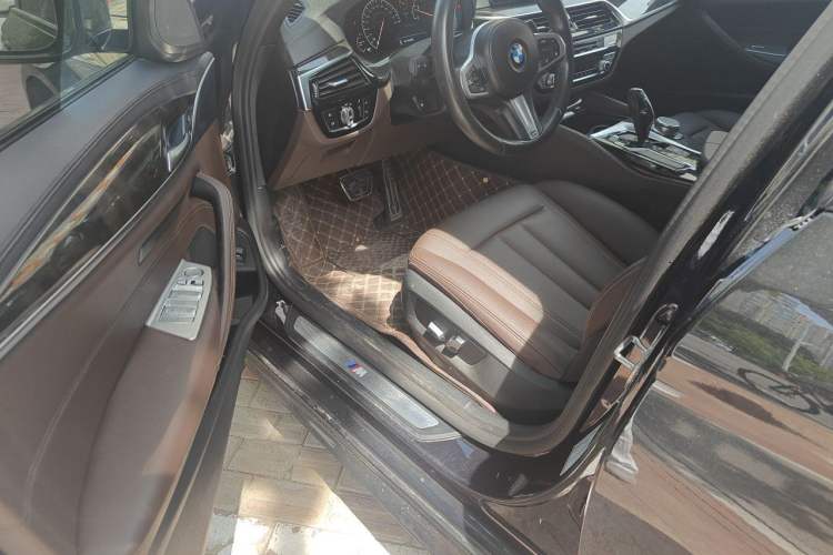 Used BMW 5 Series 2019 525Li M Sport Package Driver Seat