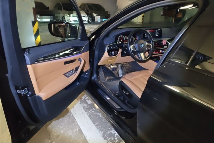 Used BMW 5 Series 2019 530Li Leading Model M Sport Package Driver Seat