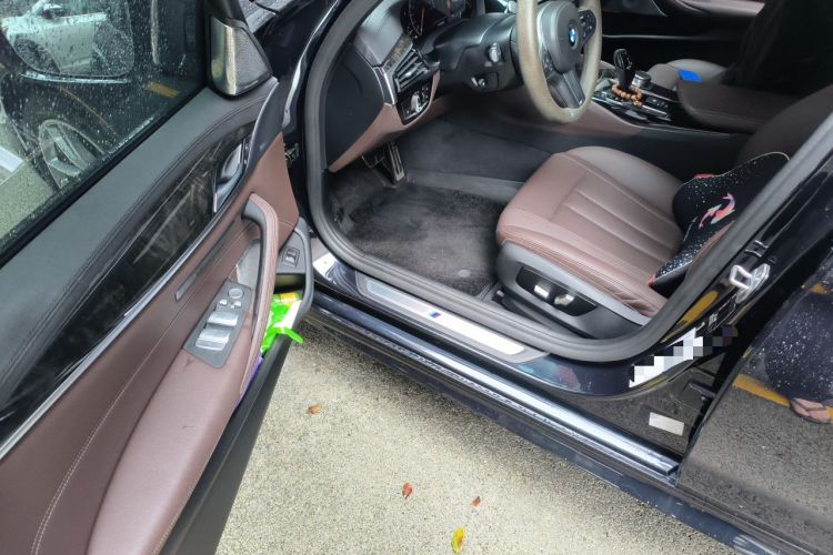 Used BMW 5 Series 2019 Restyled 525Li M Sport Package Driver Seat