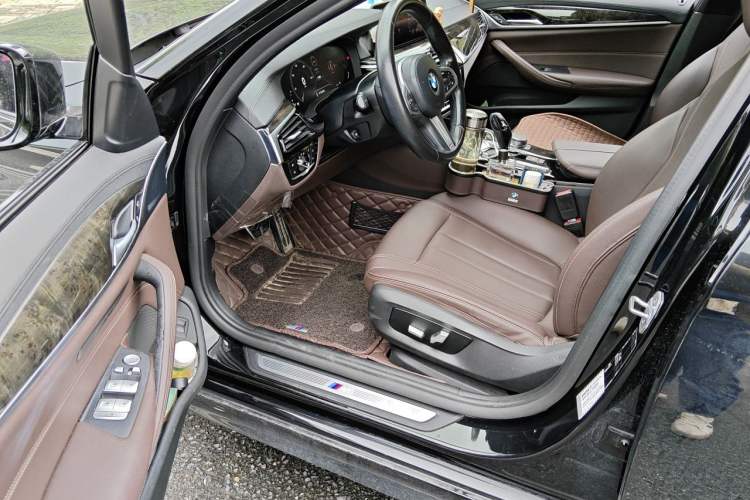 Used BMW 5 Series 2019 525Li M Sport Package Driver Seat