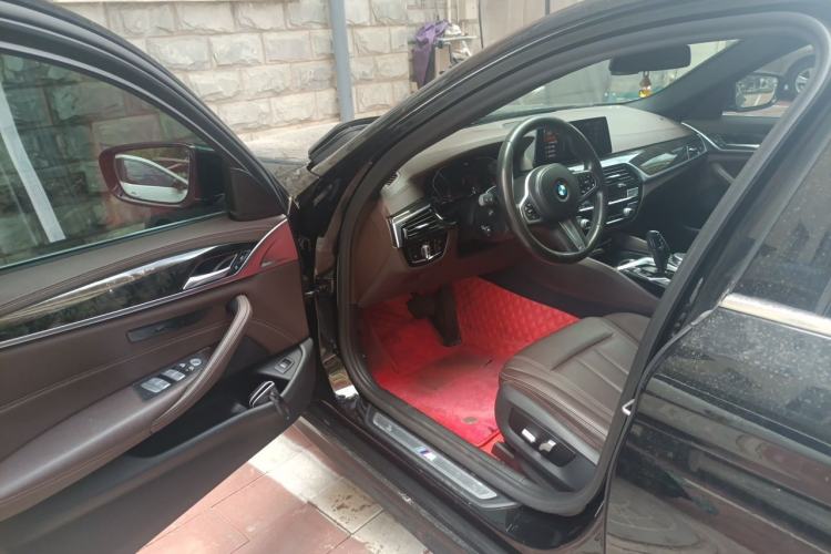 Used BMW 5 Series 2019 Restyled 525Li M Sport Package Driver Seat