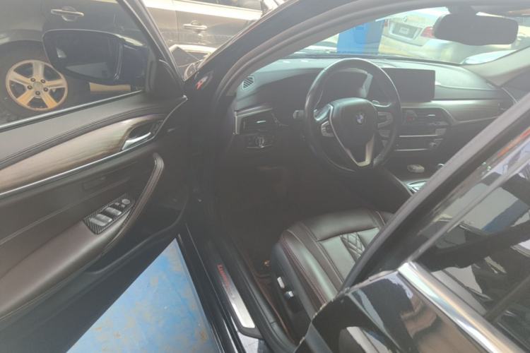 Used BMW 5 Series 2019 530Li Leading Model Luxury Package Driver Seat