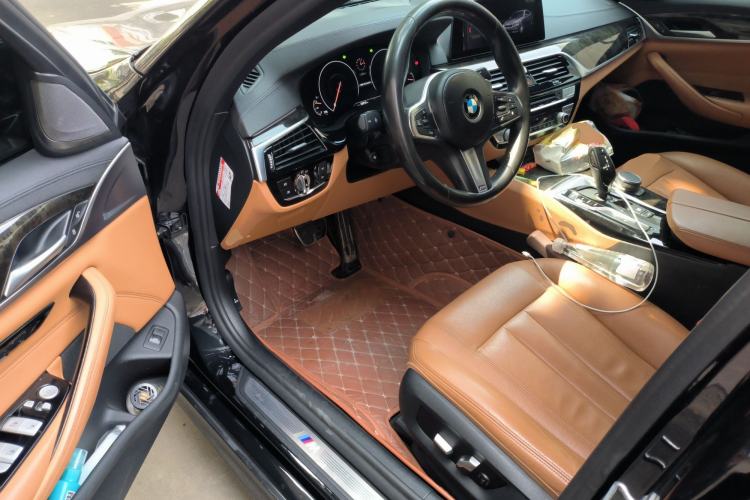 Used BMW 5 Series 2019 530Li Leading Model M Sport Package Driver Seat