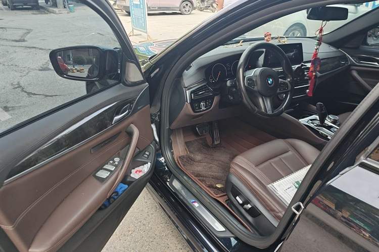 Used BMW 5 Series 2019 525Li M Sport Package Driver Seat