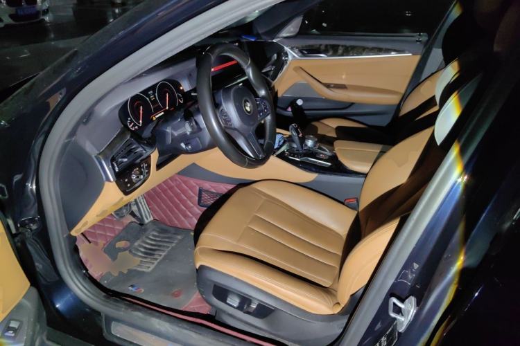 Used BMW 5 Series 2019 530Li Leading Model M Sport Package Driver Seat