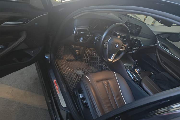 Used BMW 5 Series 2019 530Li Luxury Edition Premium Package Driver Seat