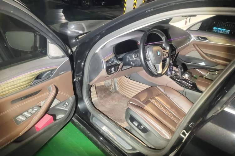 Used BMW 5 Series 2019 530Li Luxury Edition Premium Package Driver Seat