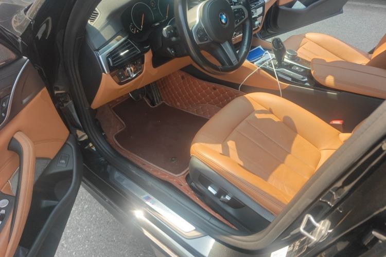 Used BMW 5 Series 2019 530Li Leading Model M Sport Package Driver Seat