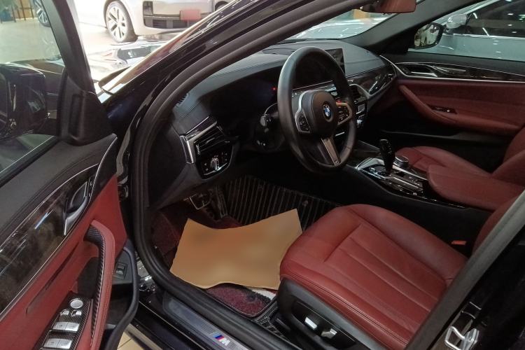 Used BMW 5 Series 2019 530Li Leading Model M Sport Package Driver Seat