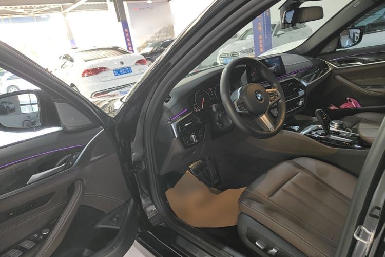 Used BMW 5 Series 2019 Restyled 525Li M Sport Package Driver Seat