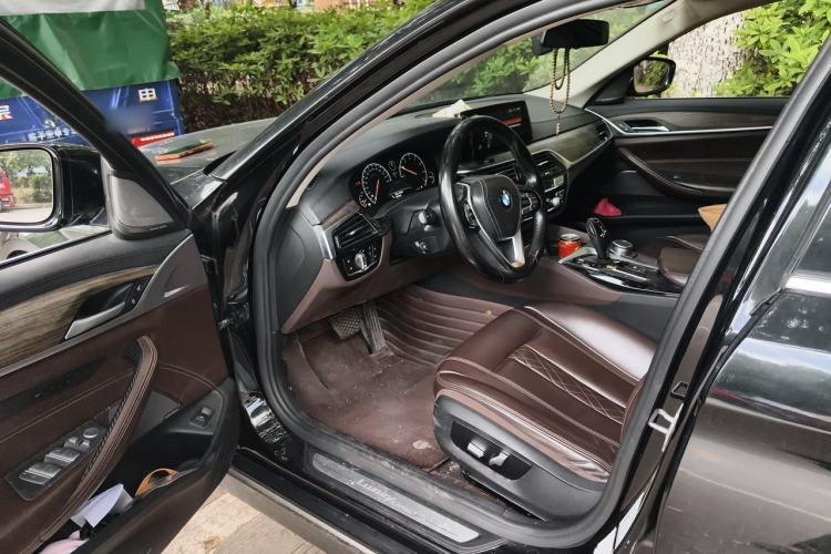 Used BMW 5 Series 2019 530Li Leading Model Luxury Package Driver Seat