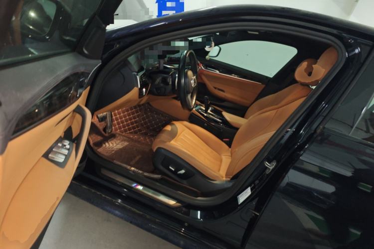 Used BMW 5 Series 2019 530Li Leading Model M Sport Package Driver Seat