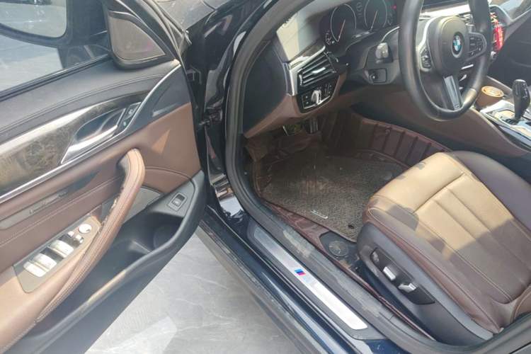 Used BMW 5 Series 2019 525Li M Sport Package Driver Seat