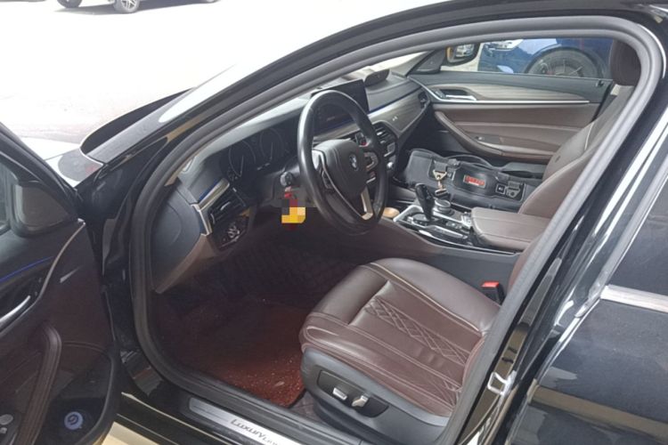 Used BMW 5 Series 2019 Facelifted 530Li Luxury Edition Premium Package Driver Seat