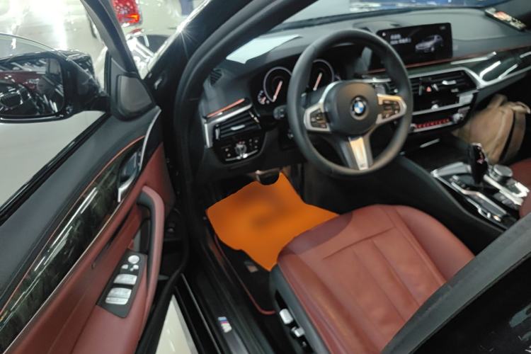 Used BMW 5 Series 2019 530Li Luxury Edition M Sport Package Driver Seat