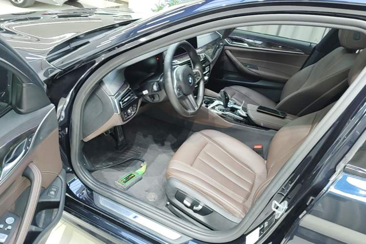 Used BMW 5 Series 2019 525Li M Sport Package Driver Seat