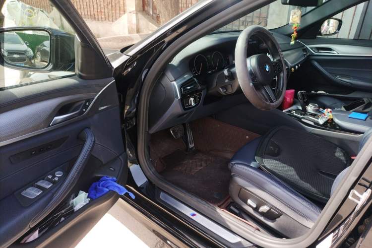 Used BMW 5 Series 2019 525i M Sport Package Driver Seat