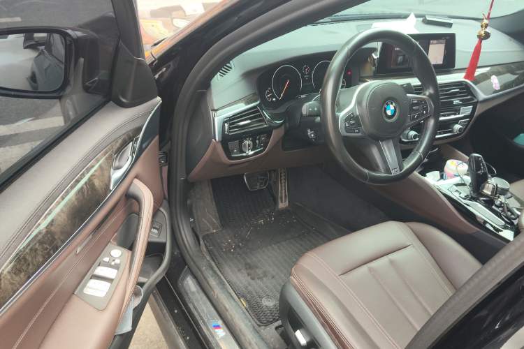 Used BMW 5 Series 2019 Restyled 525Li M Sport Package Driver Seat