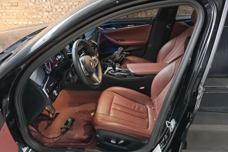 Used BMW 5 Series 2019 Facelifted 530Li xDrive M Sport Package Driver Seat