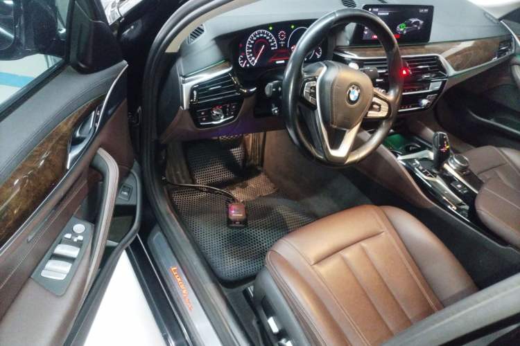 Used BMW 5 Series 2019 525Li Luxury Package Driver Seat