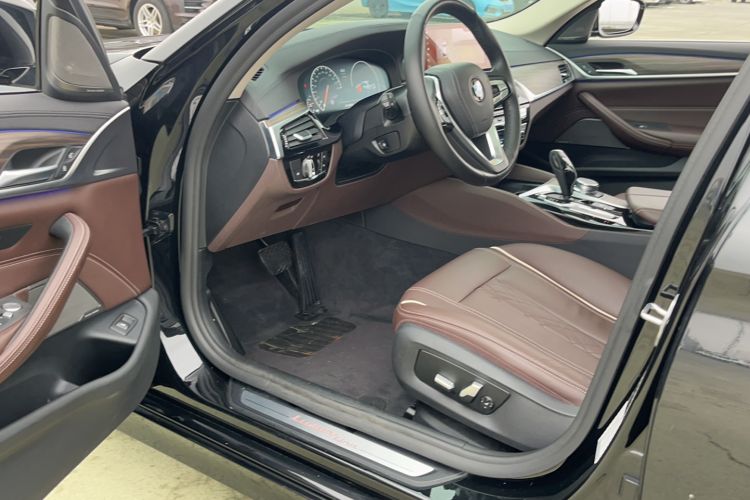 Used BMW 5 Series 2019 Facelifted 530Li Luxury Edition Premium Package Driver Seat