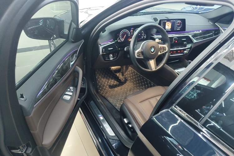 Used BMW 5 Series 2019 Restyled 525Li M Sport Package Driver Seat