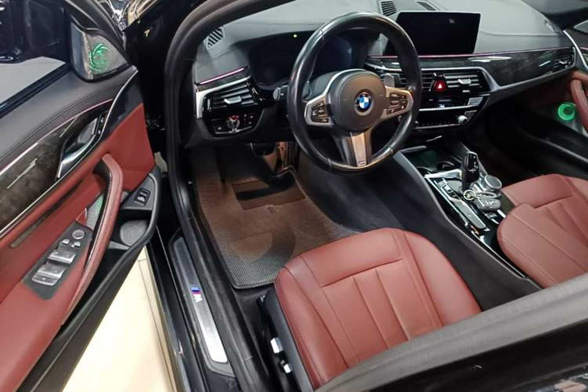 Used BMW 5 Series 2019 Facelifted 530Li Leading Edition M Sport Package Driver Seat