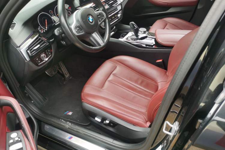 Used BMW 5 Series 2019 530Li Leading Model M Sport Package Driver Seat