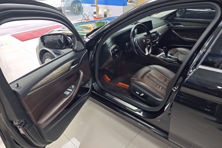 Used BMW 5 Series 2019 Facelifted 530Li Luxury Edition Premium Package Driver Seat