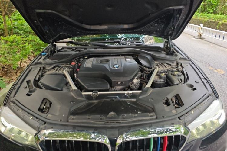 Used BMW 5 Series 2019 525i M Sport Package Engine Bay