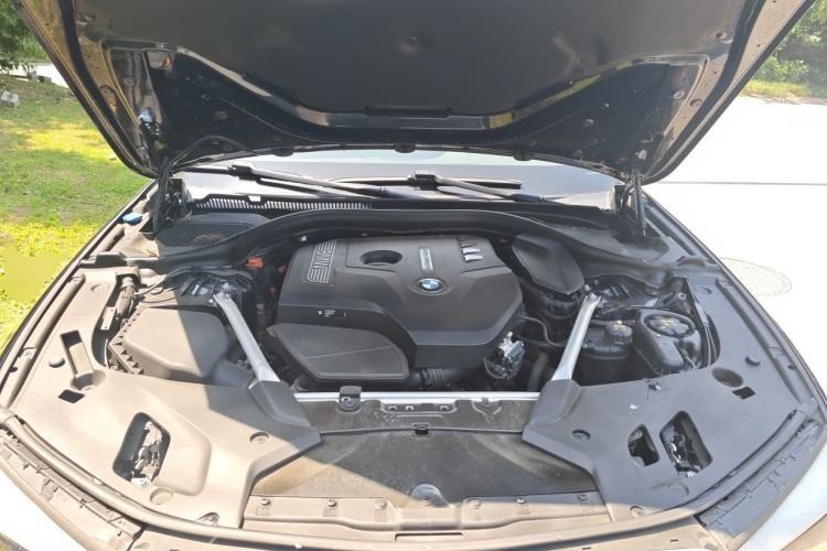 Used BMW 5 Series 2019 525Li Luxury Package Engine Bay