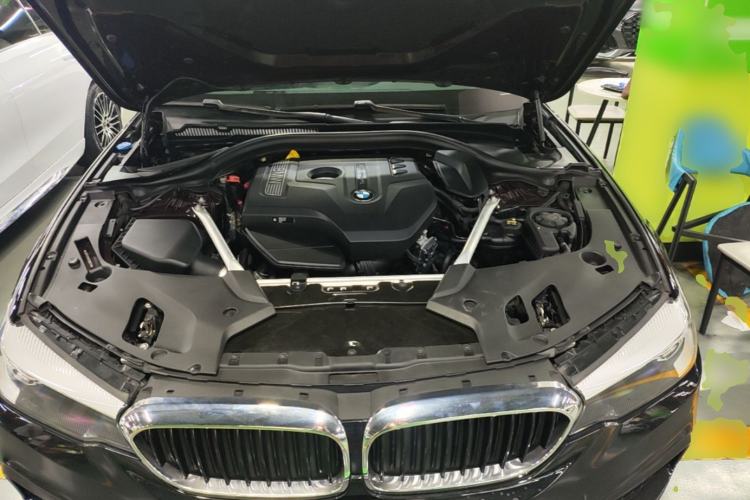 Used BMW 5 Series 2019 530Li Leading Model M Sport Package Engine Bay